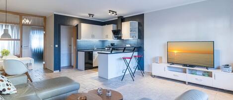 Fernseher, Stereoanlage