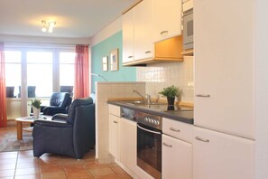 Fridge, microwave, dishwasher, coffee/tea maker
