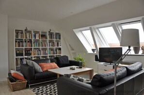 Tv, dvd-afspiller, stereoanlæg