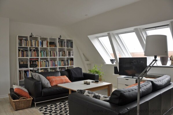 Tv, dvd-afspiller, stereoanlæg