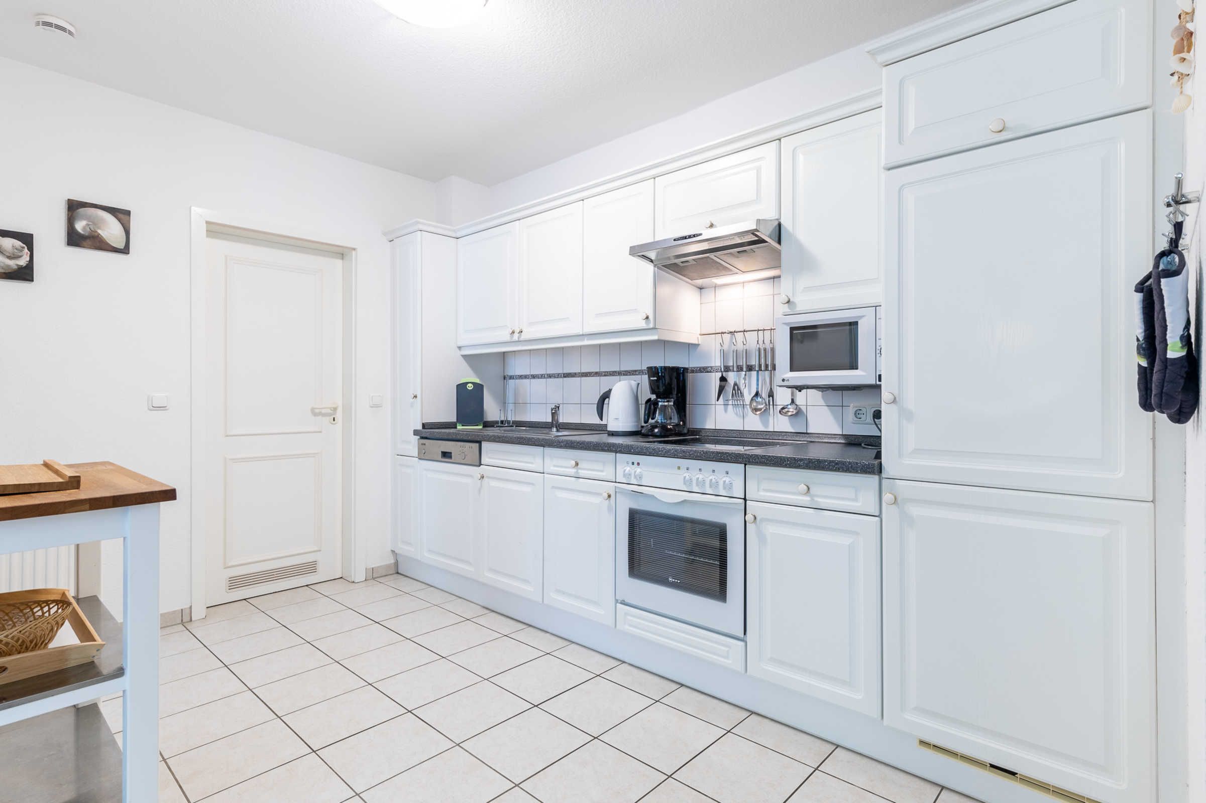 Kühlschrank, Mikrowelle, Geschirrspüler