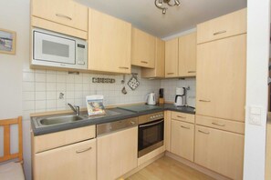 Kühlschrank, Mikrowelle, Geschirrspüler
