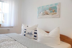 2 Schlafzimmer, Reisekinderbett, WLAN, Bettwäsche