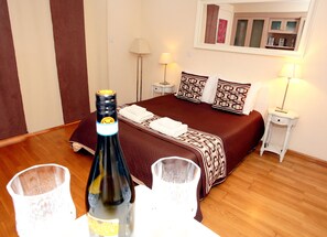 1 soverom, strykejern/-brett, wi-fi og sengetøy