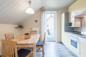 Fridge, microwave, dishwasher, coffee/tea maker