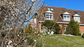 تفاصيل الفندق من الخارج