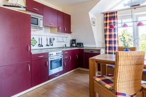 Køleskab, mikrobølgeovn, ovn, opvaskemaskine