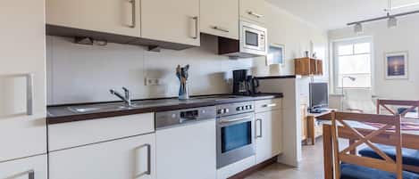 Kühlschrank, Mikrowelle, Geschirrspüler