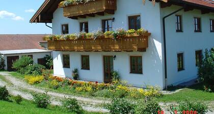 Sehr ruhige Ferienwohnung mit 2 separaten Schlafzimmern, 75 qm