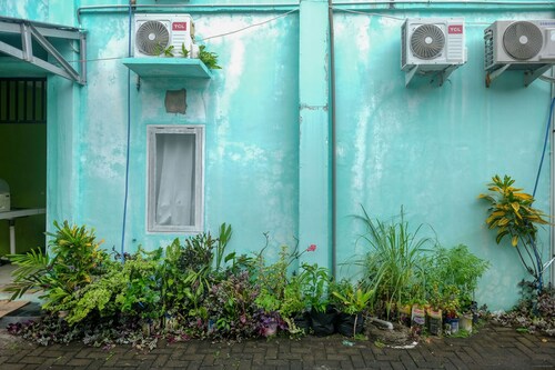 RedDoorz near Politeknik Manado