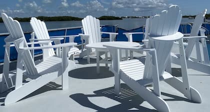 Houseboat offers a rooftop deck for stunning views of the sunrise and sunset.