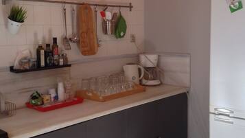 House | Private kitchen | Fridge, oven, stovetop, coffee/tea maker