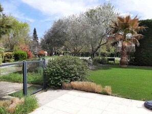 Property grounds - Large family house, sleeps +10, Secured swimming pool, near Albi Carcassonne (Pin-Balma)