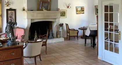 Large family house, sleeps +10, Secured swimming pool, near Albi Carcassonne