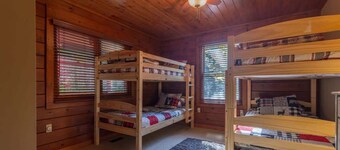 Winter Adventure Cabin|Minutes to Shanty Creek|3BR