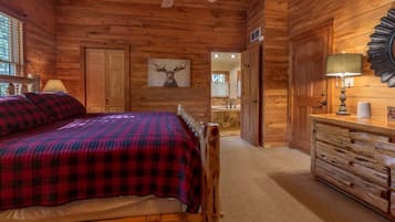 3 bedrooms, desk, iron/ironing board, travel crib