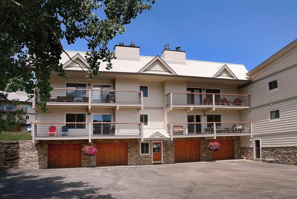 Exterior - Aspen at Outrun, Great renovated 3 BR, Hot tub (Crested Butte)