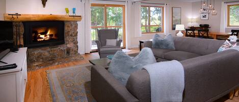 TV, fireplace, offices