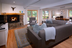 TV, fireplace, offices