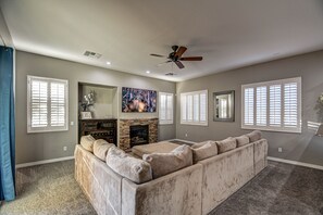 Smart TV, fireplace, DVD player, table football