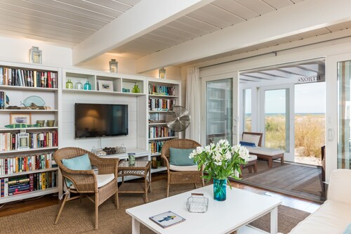 Ocean Front, Sunrise Views, Well Appointed, Delaware Beach, Rehoboth By The Sea 