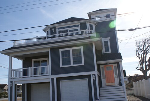 "Going Coastal" 3 bedroom Ortley Beach, NJ 
