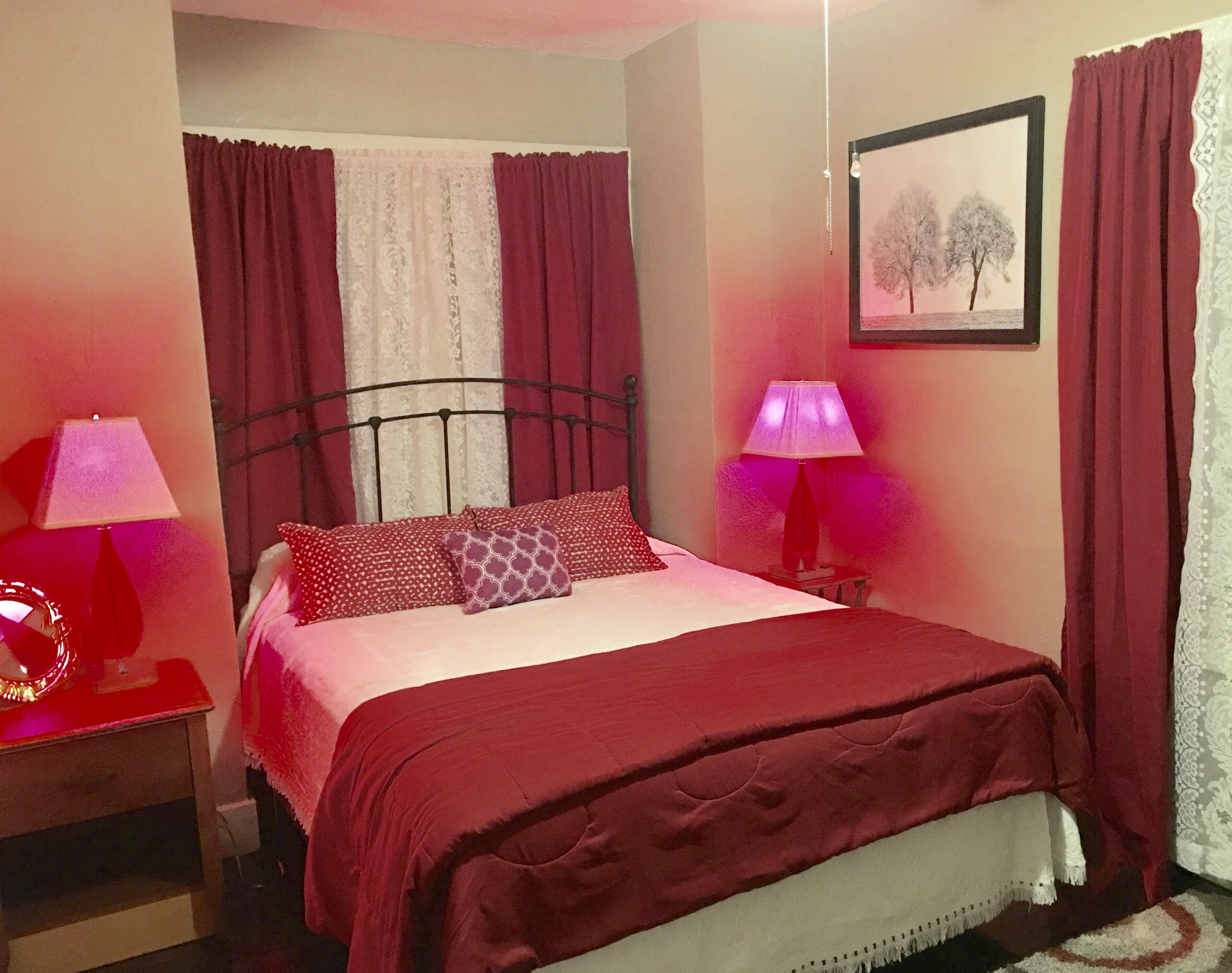 2 عدّة غرف نوم ومكتب وواي فاي مجانًا وملاءات أسرّة