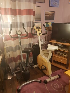Fitness facility - Lakeside Smoker Apartment FDH (Friedrichshafen)