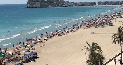 Appartement climatiser, proche de la page, wifi, parking privée. 6 Pax