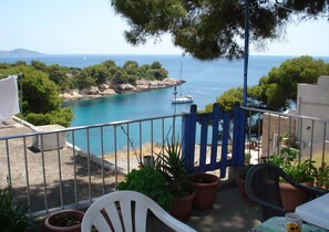 Apartamento econômico | Vista do quarto