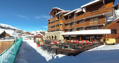 4 Persons, Olympie 1, 150 metres from the lifts