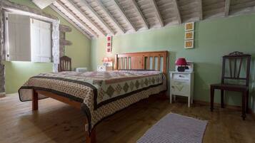 Cottage, 3 Bedrooms | 3 bedrooms, iron/ironing board, free cribs/infant beds, free WiFi