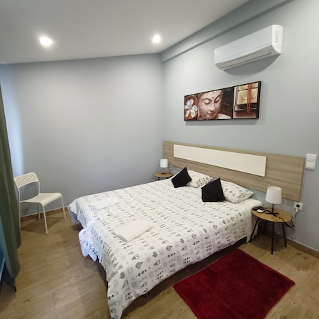 Double or Twin Room, Private Bathroom | Soundproofing, free WiFi, bed sheets