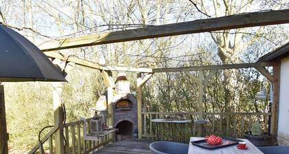 Cottage in France with Garden near Lake