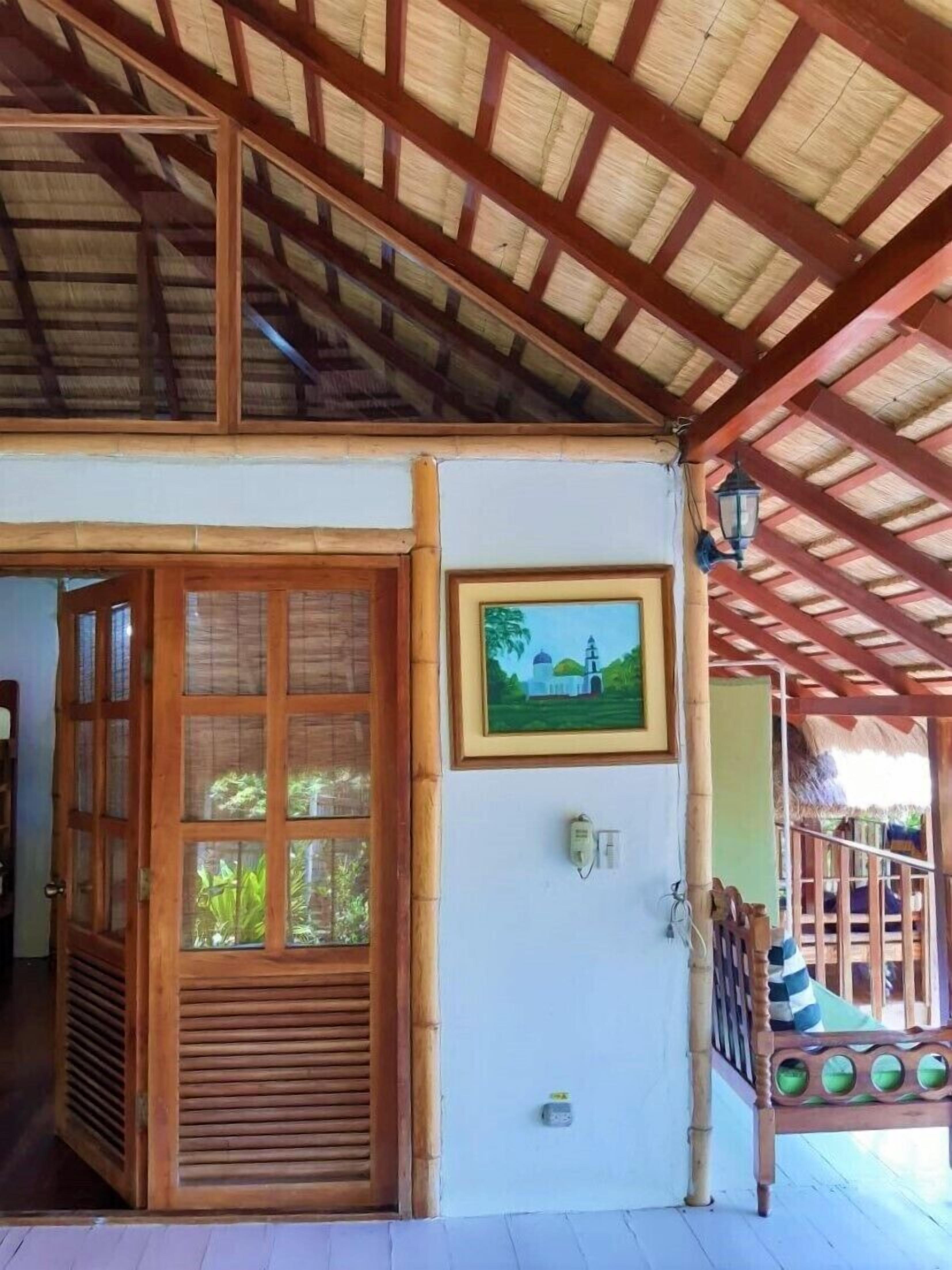 Cabaña familiar, 1 habitación, vistas al jardín | Cortinas opacas, tabla de planchar con plancha, ropa de cama
