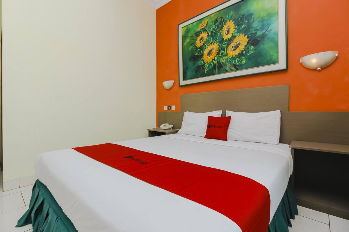 1 habitación, escritorio, wifi gratis y ropa de cama