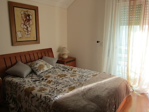 3 bedrooms, soundproofing, iron/ironing board, free WiFi