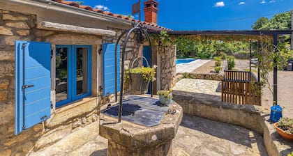 Rustic holiday house DEPOPE with private pool