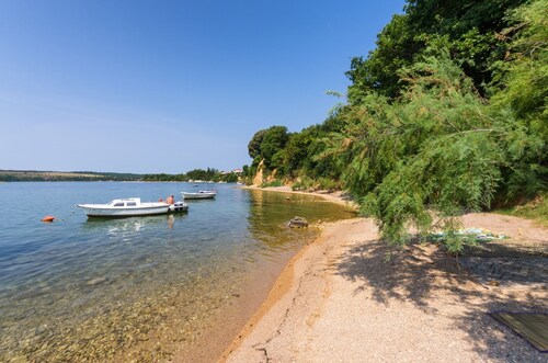 Nice apartment with sea view, garden and terrace, free Wi-Fi