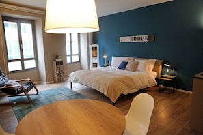 In-room safe, individually decorated, individually furnished, desk