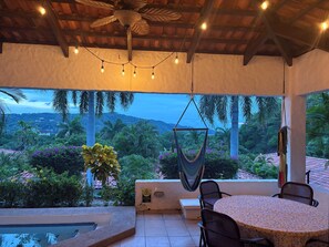 Outdoor dining - Casa Da'Vida In Playa Hermosa, Guanacaste, Costa Rica (Playa Hermosa)