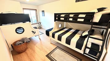 4 habitaciones, caja de seguridad en la habitación y escritorio