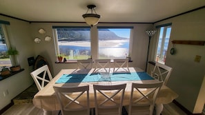 Dining - Ya-Hatian Tides - Yachats Bay/Oceanfront (Yachats)