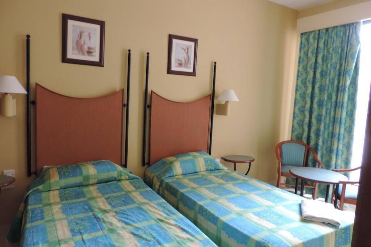 Premium bedding, bed sheets