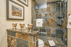 Combined shower/bathtub, hair dryer, towels, soap