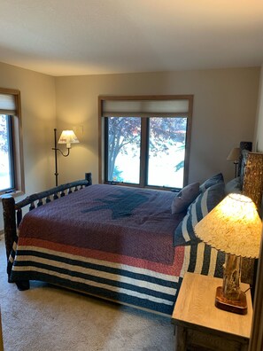 3 chambres, fer et planche à repasser, Wi-Fi, draps fournis