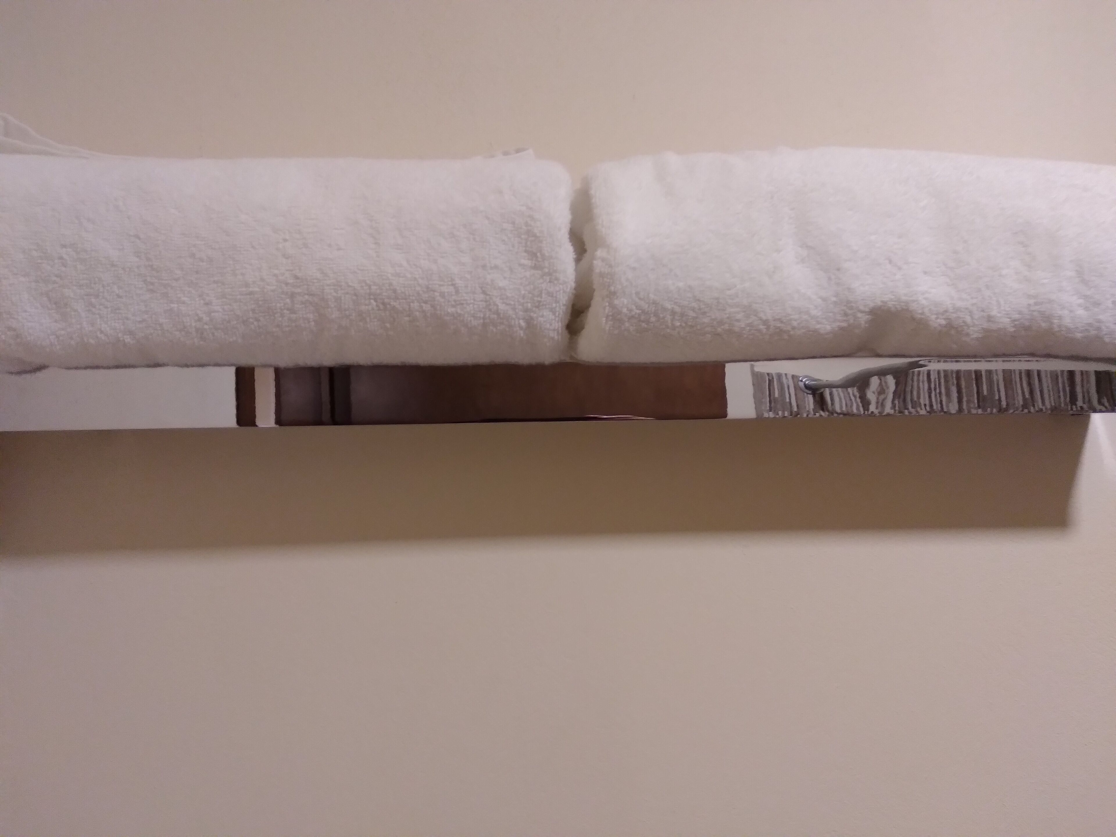 standard room, 1 king bed, non smoking | bathroom amenities | shower, rainfall showerhead, free toiletries, hair dryer