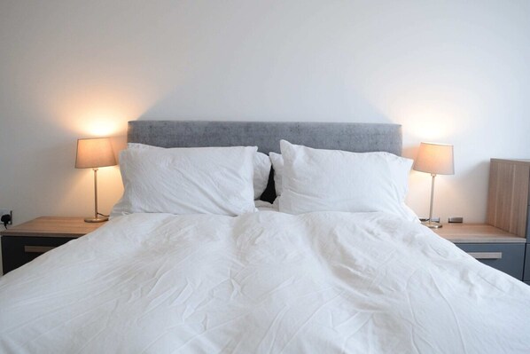 1 bedroom, premium bedding, laptop workspace, iron/ironing board - Flawless Apartment in Notting Hill (London)