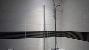 Apartment (1 Bedroom) | Bathroom - Flawless Apartment in Notting Hill (London)