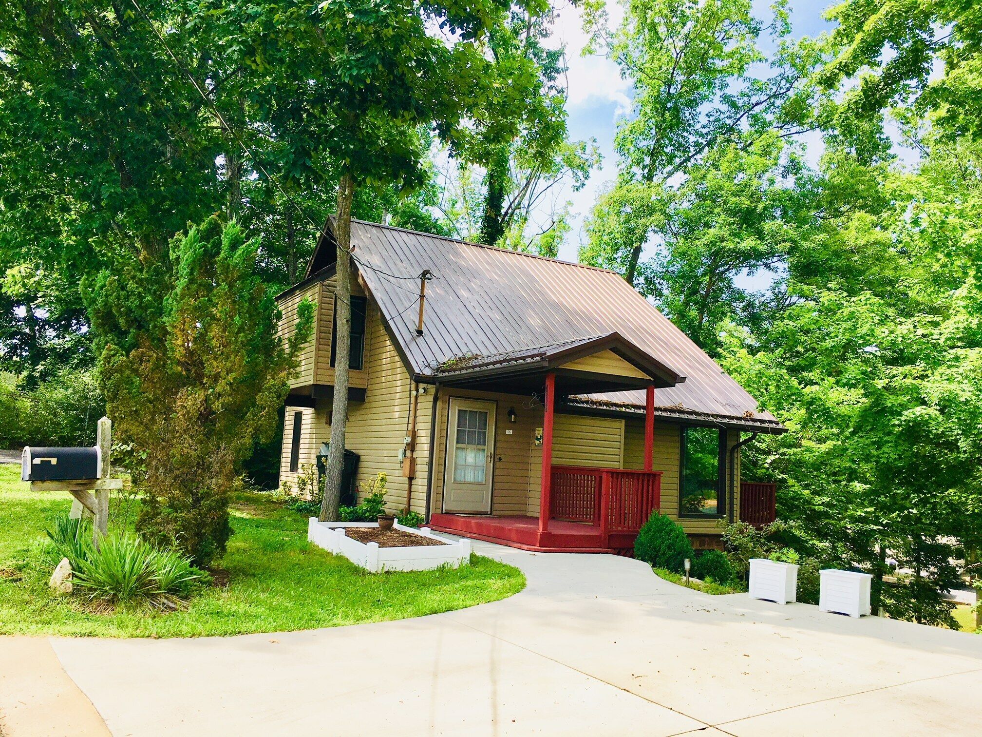 Relaxing Boone Lake house -close proximity  to TRI-city/Bristol, Johnson City 